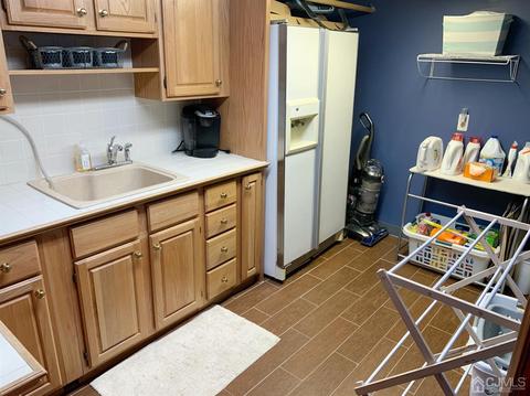 15 Ovington Ave, Edison, NJ 08817 photo 17