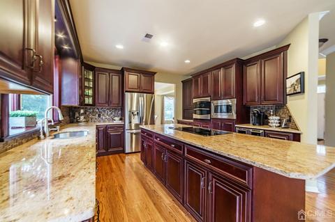 68 Atherton Ct, Wayne, NJ 07470 photo 9