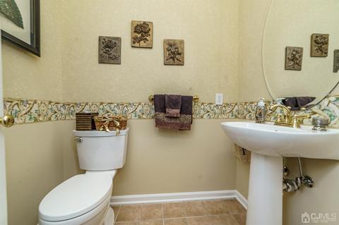 68 Atherton Ct, Wayne, NJ 07470 photo 17