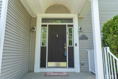 68 Atherton Ct, Wayne, NJ 07470 photo 2