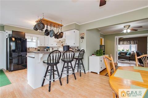 526 Fairview Ave, Middlesex, NJ 08846 photo 8