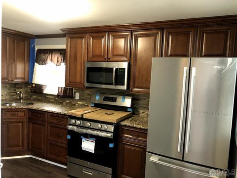 3 Ruth Pl, Middlesex, NJ 08846 photo 3