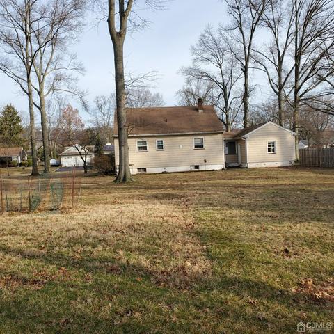 65 Orchard Rd, Middlesex, NJ 08846 photo 2