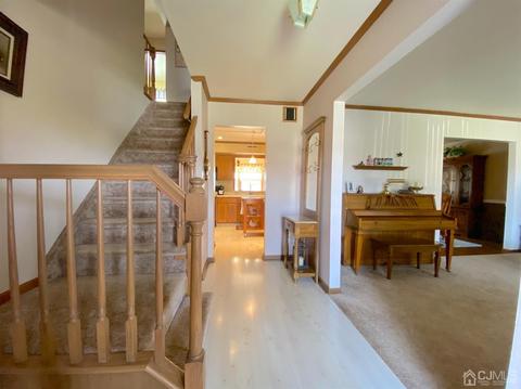 22 Wakefield Dr, Edison, NJ 08820 photo 3