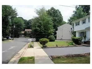 3 Wendy Ct, Edison, NJ 08820 photo 2