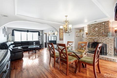 13 E Maple St, Colonia, NJ 07067 photo 4