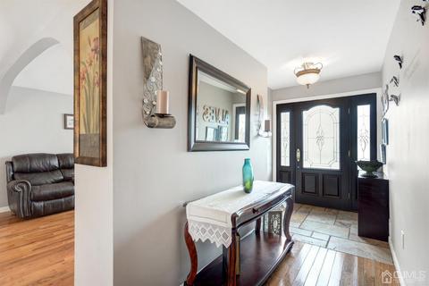 13 E Maple St, Colonia, NJ 07067 photo 5