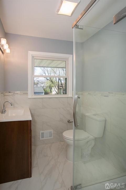 38 Eileen Way, Edison, NJ 08837 photo 23
