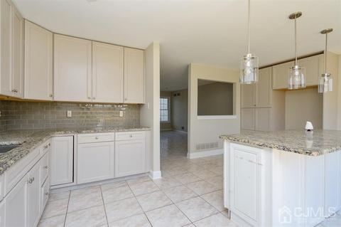 32 Lakeview Dr, Helmetta, NJ 08828 photo 8