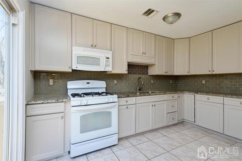 32 Lakeview Dr, Helmetta, NJ 08828 photo 7