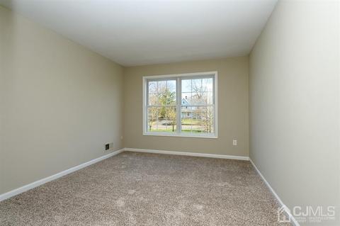 32 Lakeview Dr, Helmetta, NJ 08828 photo 16