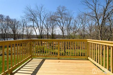 32 Lakeview Dr, Helmetta, NJ 08828 photo 9
