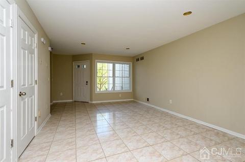 32 Lakeview Dr, Helmetta, NJ 08828 photo 11