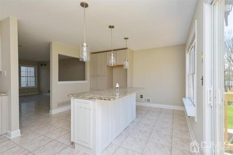 32 Lakeview Dr, Helmetta, NJ 08828 photo 6