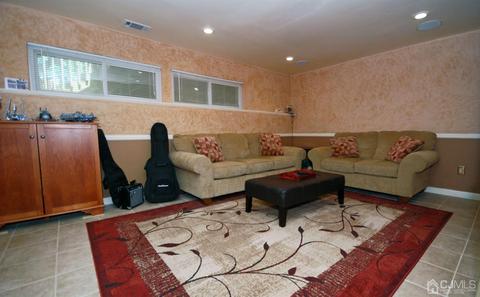 124 Lee Dr, Middlesex, NJ 08846 photo 11