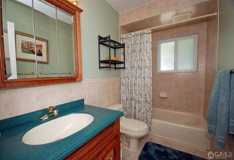 124 Lee Dr, Middlesex, NJ 08846 photo 13