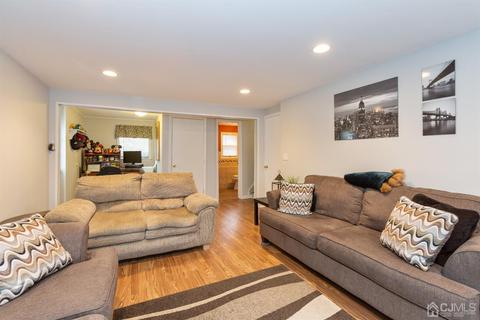 21 S Mead Ave, Middlesex, NJ 08846 photo 19