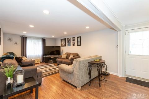 21 S Mead Ave, Middlesex, NJ 08846 photo 18