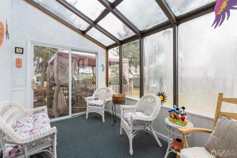 21 S Mead Ave, Middlesex, NJ 08846 photo 9