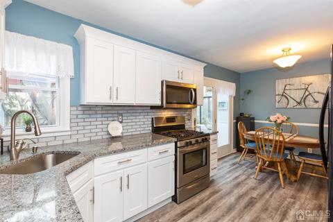 21 S Mead Ave, Middlesex, NJ 08846 photo 12
