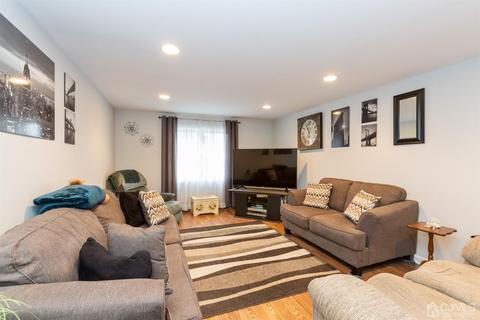 21 S Mead Ave, Middlesex, NJ 08846 photo 17