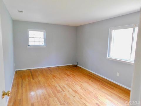 2 College Dr, Edison, NJ 08817 photo 4