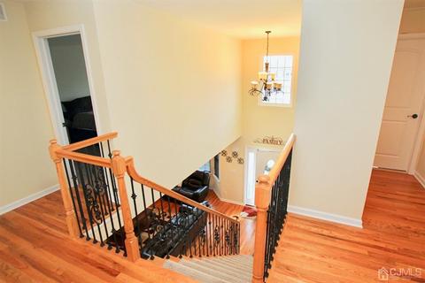 207 Fairview Ave, Middlesex, NJ 08846 photo 9