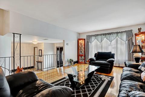 25 Mohawk Ave, Middlesex, NJ 08846 photo 4