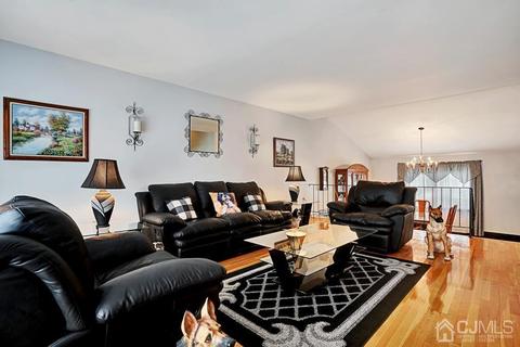 25 Mohawk Ave, Middlesex, NJ 08846 photo 6