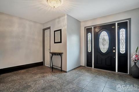 25 Mohawk Ave, Middlesex, NJ 08846 photo 3