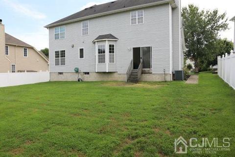 6 SE Lysbeth Ln, Matawan, NJ 07747 photo 4