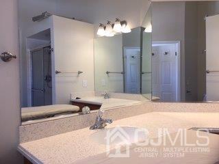 6 SE Lysbeth Ln, Matawan, NJ 07747 photo 17