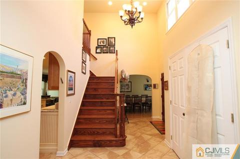 10 Olden Rd, Edison, NJ 08817 photo 4