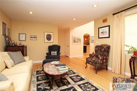 10 Olden Rd, Edison, NJ 08817 photo 6