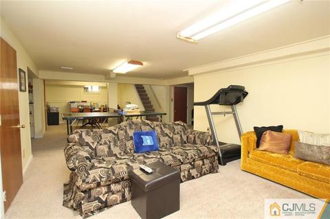 10 Olden Rd, Edison, NJ 08817 photo 16