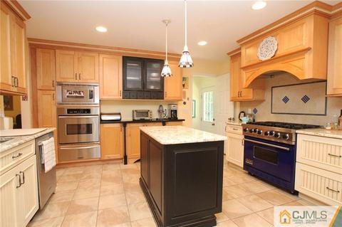 10 Olden Rd, Edison, NJ 08817 photo 8
