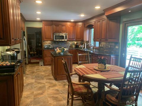 2 Fox Hill Rd, Edison, NJ 08820 photo 9