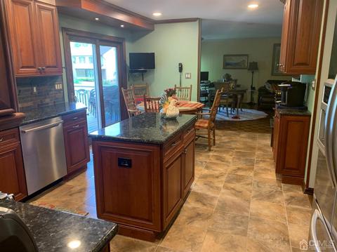 2 Fox Hill Rd, Edison, NJ 08820 photo 10