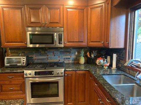 2 Fox Hill Rd, Edison, NJ 08820 photo 12