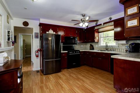 3 Miara St, Sayreville, NJ 08859 photo 9