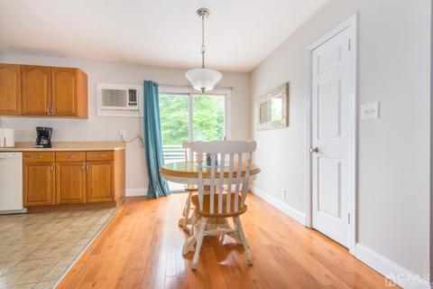 15 Valley Brook Dr, Middlesex, NJ 08846 photo 7