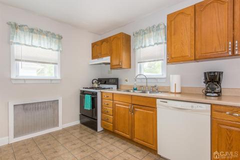 15 Valley Brook Dr, Middlesex, NJ 08846 photo 12