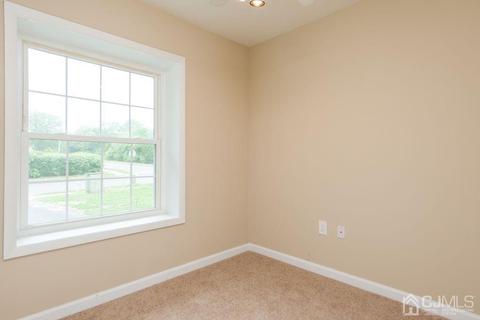 567 W Pershing Ave, Middlesex, NJ 08846 photo 13