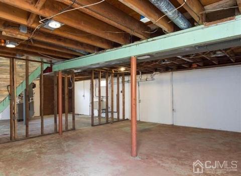 567 W Pershing Ave, Middlesex, NJ 08846 photo 8