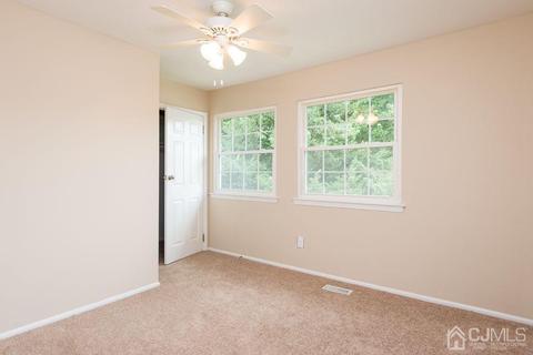 567 W Pershing Ave, Middlesex, NJ 08846 photo 15