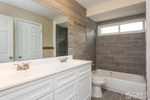 567 W Pershing Ave, Middlesex, NJ 08846 photo 17