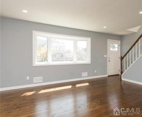 567 W Pershing Ave, Middlesex, NJ 08846 photo 6