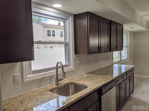 14 Weiss Dr, Middlesex, NJ 08846 photo 13