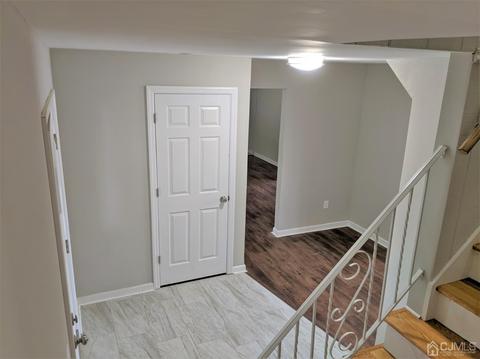 14 Weiss Dr, Middlesex, NJ 08846 photo 6