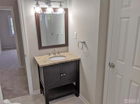 14 Weiss Dr, Middlesex, NJ 08846 photo 19